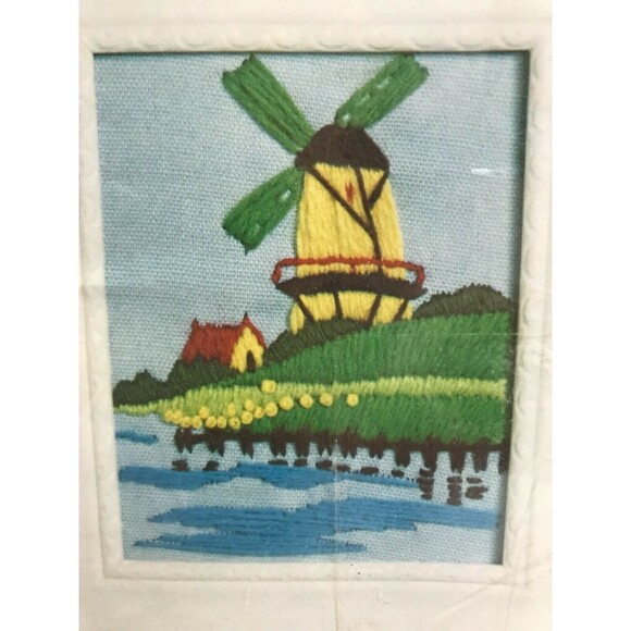 Vintage 1974 Pauline Denham Crewel Embroidery Needle Work Kit WINDMILL Frame - Picture 2 of 3